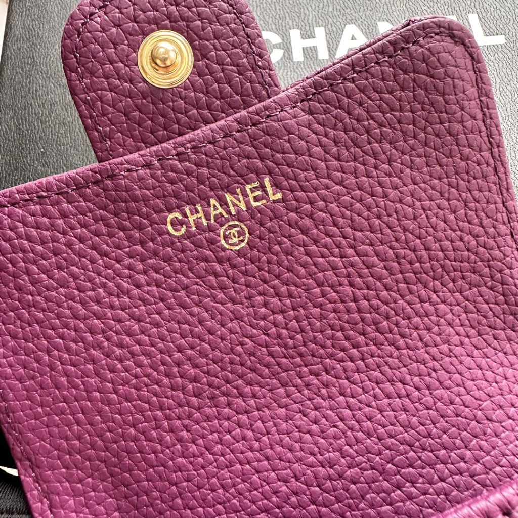 【シャネル】キャビアスキン トリプリーツウォレット ココマーク金具 上品なブラックの長財布 - 画像 8