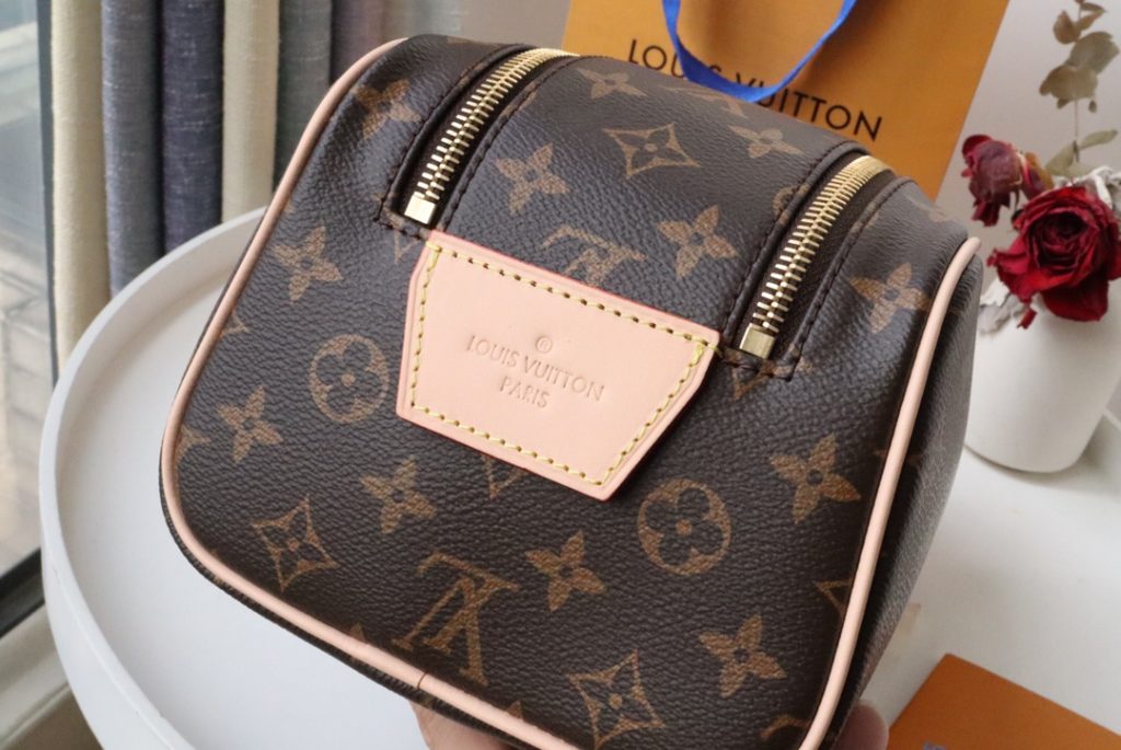ルイヴィトン LOUIS VUITTON 定番ポーチ トゥルース トワレット キングサイズ モノグラム　レディース - 画像 5