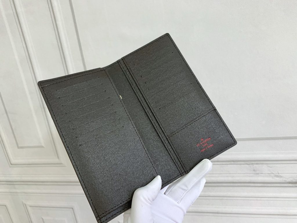 ルイヴィトン（LOUIS VUITTON） 長財布 モノグラム クラシックなデザイン 上質なレザー 上品で高級感のある逸品です - 画像 5