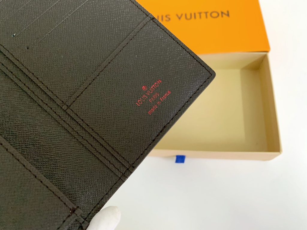 ルイヴィトン（LOUIS VUITTON） 長財布 モノグラム クラシックなデザイン 上質なレザー 上品で高級感のある逸品です - 画像 6