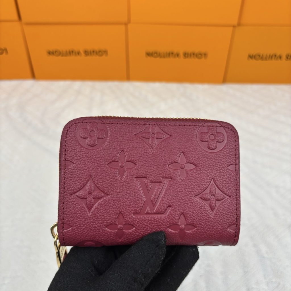 ルイヴィトン（LOUIS VUITTON） 長財布 モノグラム柄 クラシックなデザイン 上品…｜ランチに使いやすい財布・小物を写真で確認