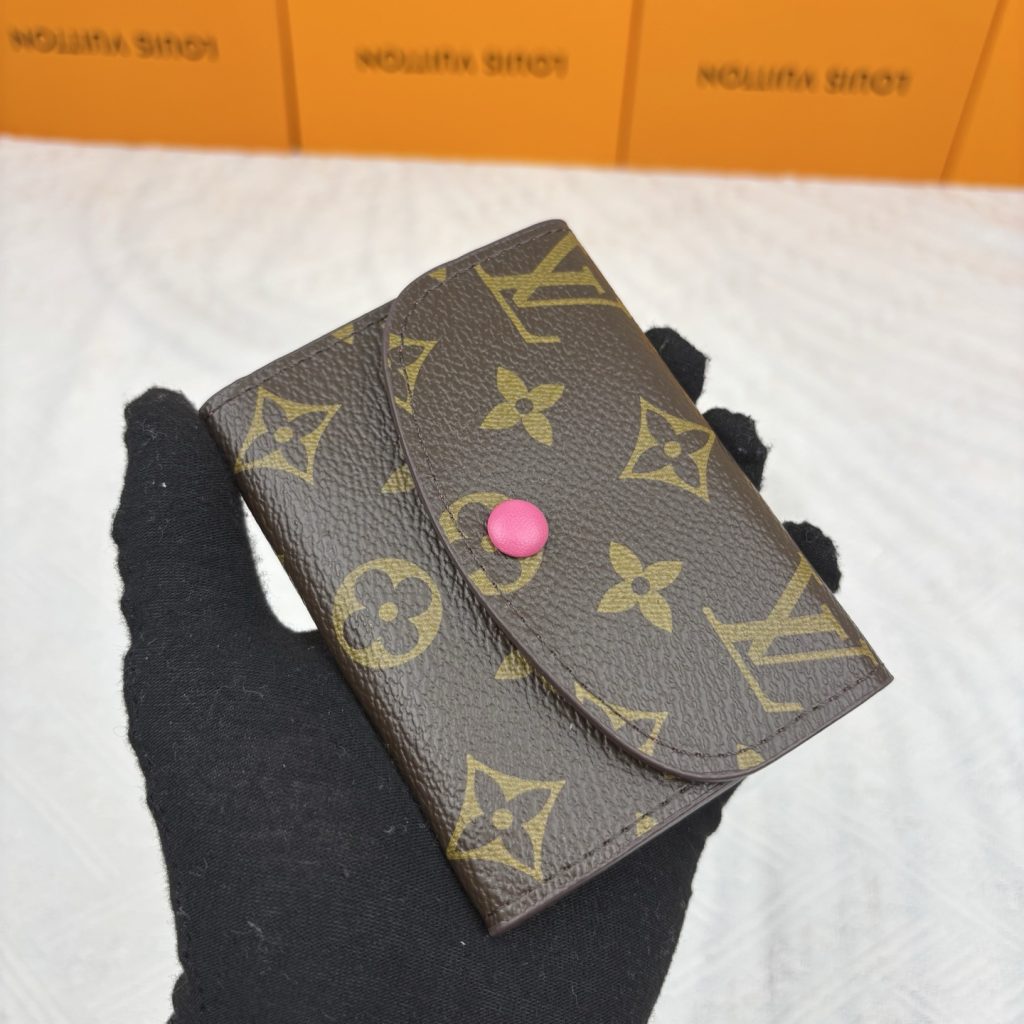 ルイヴィトン（LOUIS VUITTON） 長財布 モノグラム コインホルダー付き クラシックで上品なデザイン 高級感あふれる逸品 - 画像 4
