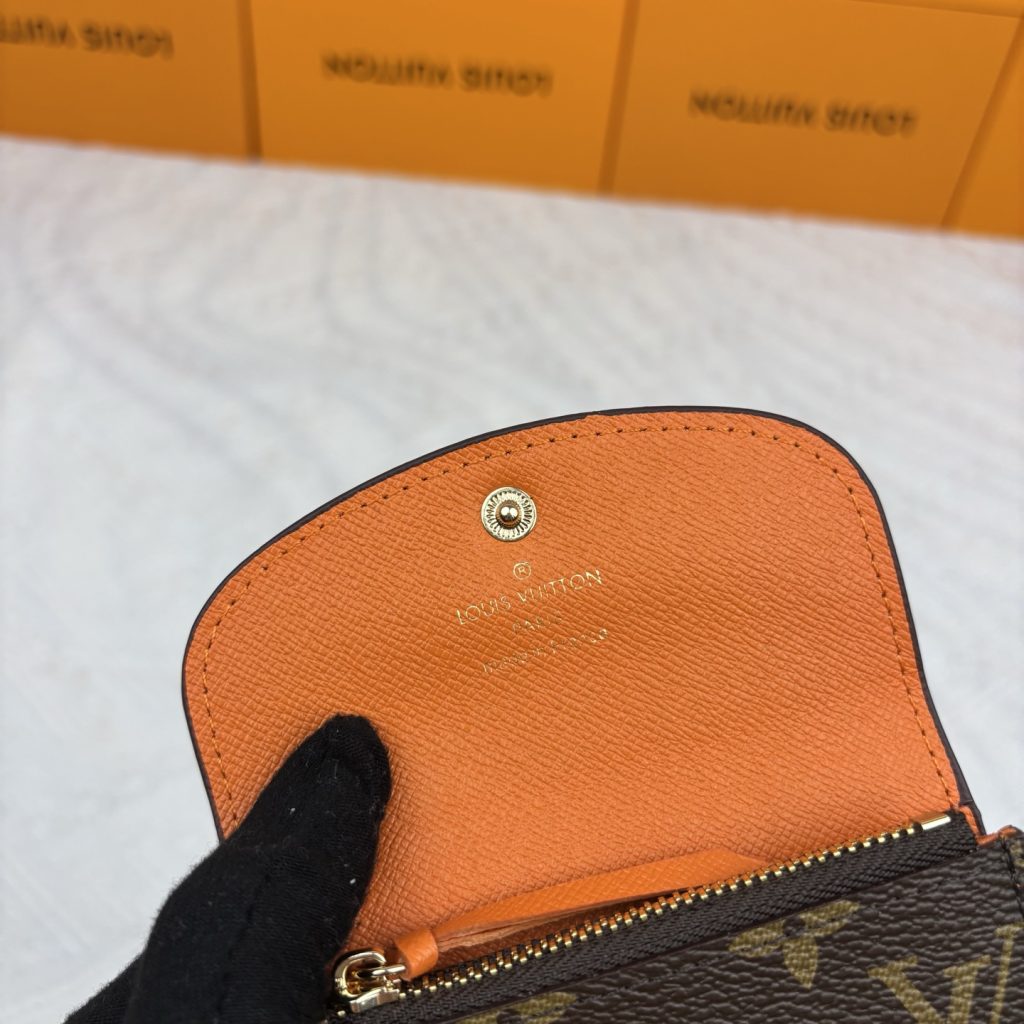 ルイヴィトン（LOUIS VUITTON） 長財布 モノグラム クラシックなデザイン 上質なレザー 上品で高級感のある一枚 - 画像 7
