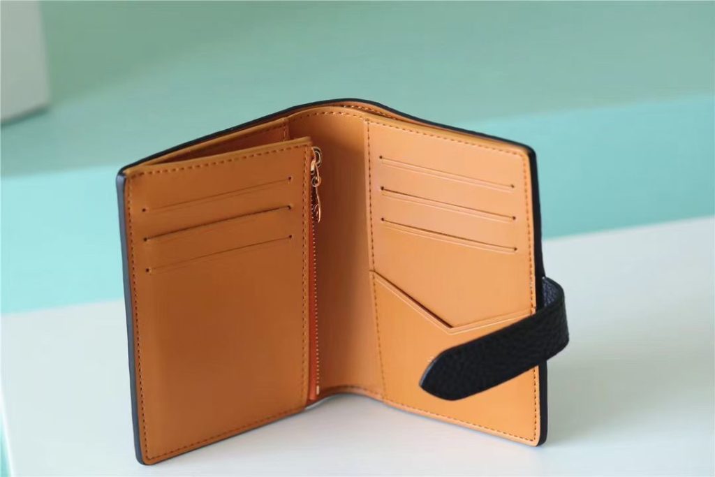 ルイヴィトン(Louis Vuitton) 長財布 モノグラム クラシックなデザイン 上品で高級感あふれる逸品です - 画像 6