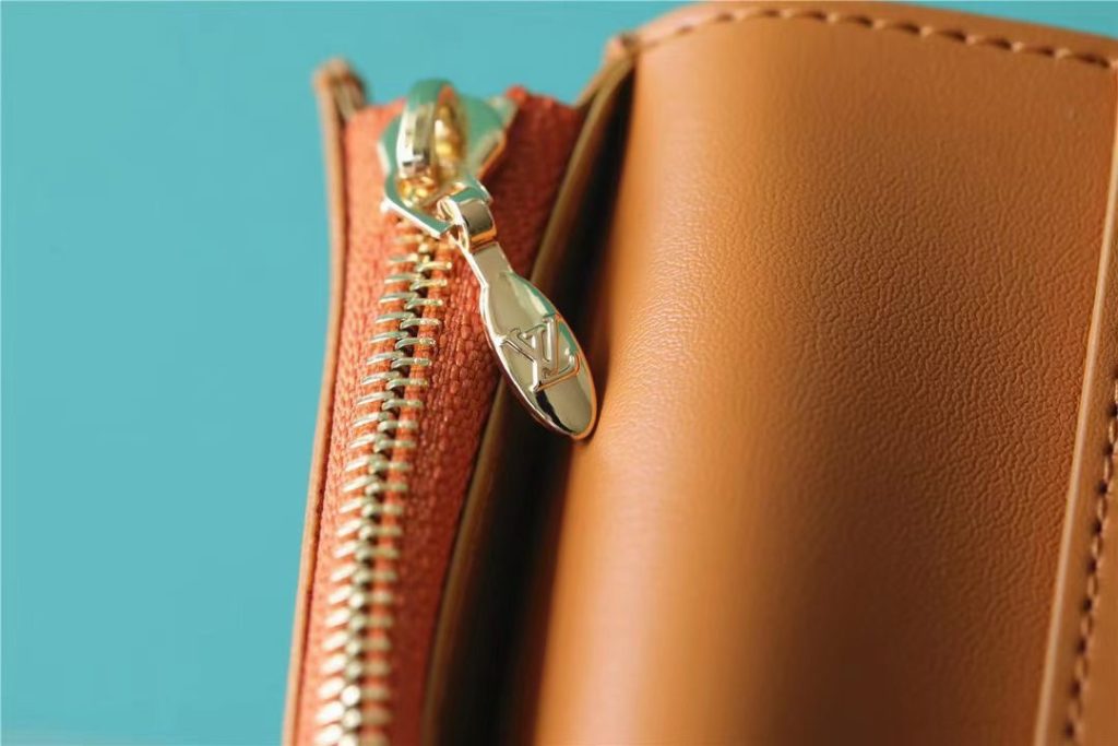 ルイヴィトン(Louis Vuitton) 長財布 モノグラム クラシックなデザイン 上品で高級感あふれる逸品です - 画像 7