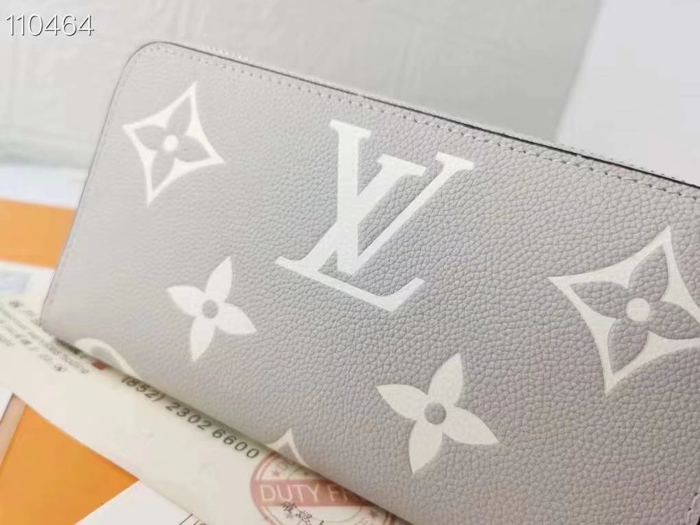 ルイヴィトン（LOUIS VUITTON） 長財布 モノグラム クラシックなデザイン 上質なレザー 上品で高級感あふれる逸品です - 画像 5