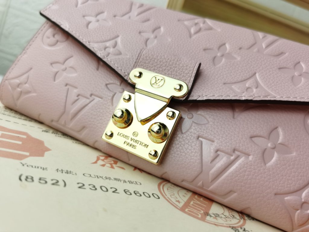 ルイ・ヴィトン モノグラムキャンバス 上品な長財布 レディースへのギフトに最適な定番モデル - 画像 6