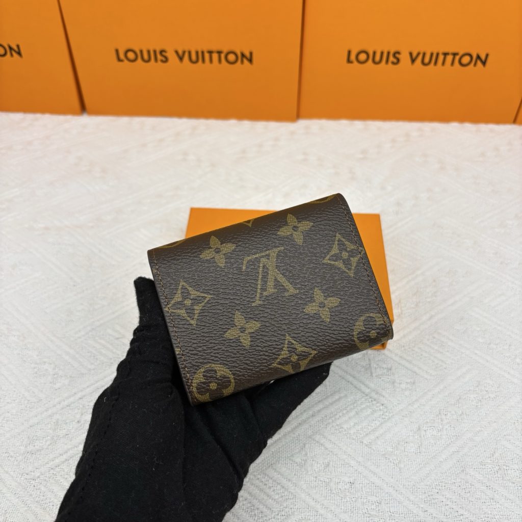 ルイ・ヴィトン モノグラムキャンバス 上品な長財布 レディースへのギフトに最適な定番モデル - 画像 2