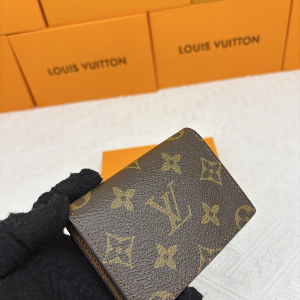 ルイ・ヴィトン モノグラムキャンバス 上品な長財布 レディースへのギフトに最適な定番モデル - 画像 4