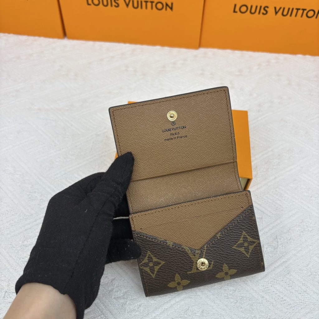 ルイ・ヴィトン モノグラムキャンバス 上品な長財布 レディースへのギフトに最適な定番モデル - 画像 5