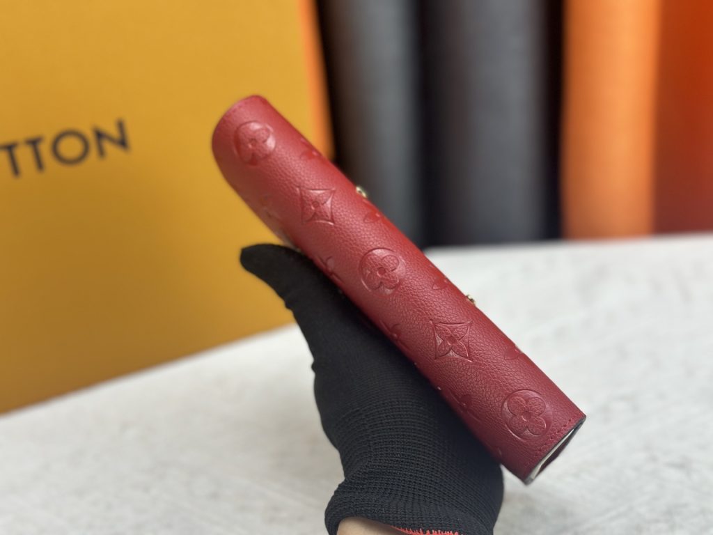 ルイ・ヴィトン モノグラムキャンバス 上品な長財布 レディースへのギフトに最適な定番モデル - 画像 4