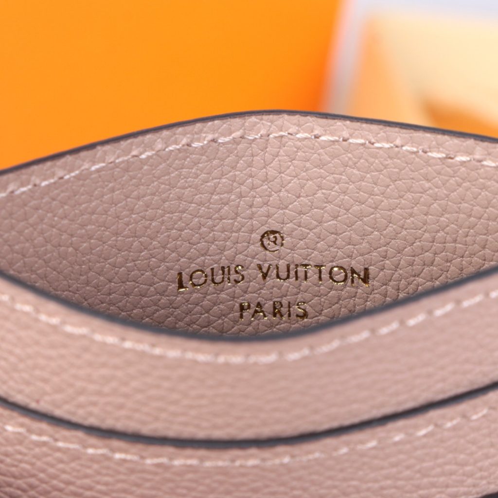 ルイ・ヴィトン モノグラムキャンバス 上品な長財布 レディース ギフトにも最適な定番モデル - 画像 8