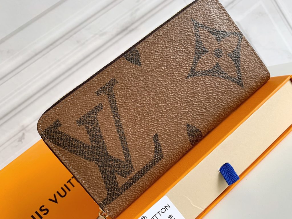 ルイ・ヴィトン モノグラムキャンバス 上品な長財布 レディースギフトに最適な定番モデル - 画像 2