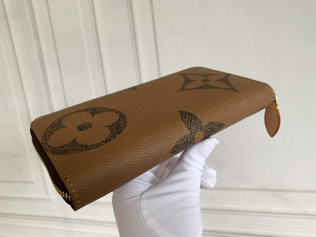 ルイ・ヴィトン モノグラムキャンバス 上品な長財布 レディースギフトに最適な定番モデル - 画像 4