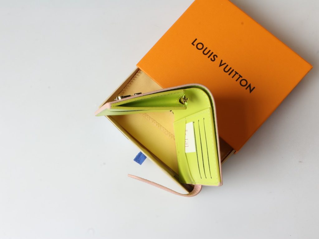 ルイ・ヴィトン モノグラムキャンバス 上品な長財布 レディースのギフトに最適な定番モデル - 画像 8