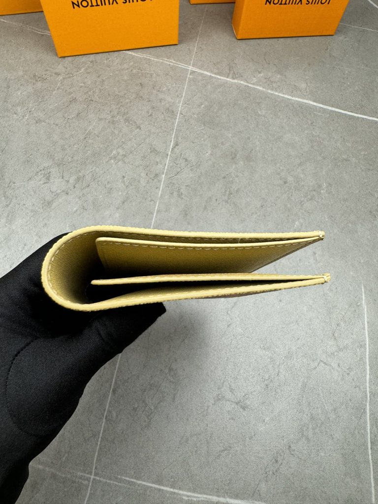 ルイ・ヴィトン モノグラムキャンバス 上品な長財布 レディースへのギフトに最適な定番モデル - 画像 3
