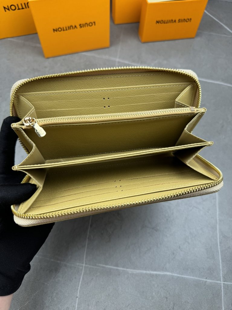 ルイ・ヴィトン モノグラムキャンバス 上品な長財布 レディース ギフトにも最適な定番モデル - 画像 6