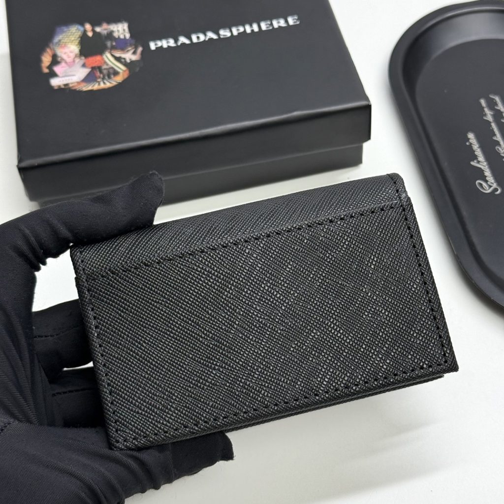 プラダ モノグラムキャンバス 上品な長財布 レディース ギフトにも最適な定番モデル - 画像 4