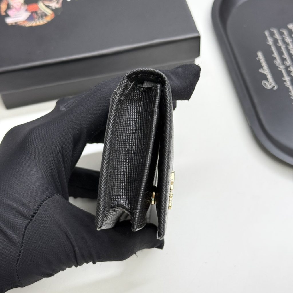 プラダ モノグラムキャンバス 上品な長財布 レディース ギフトにも最適な定番モデル - 画像 6
