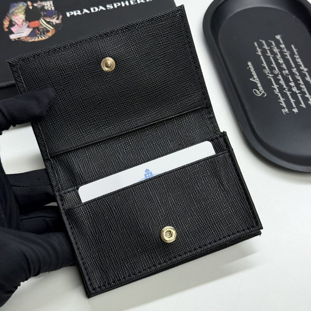 プラダ モノグラムキャンバス 上品な長財布 レディース ギフトにも最適な定番モデル - 画像 8