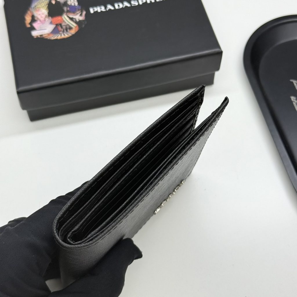 プラダ モノグラムキャンバス 上品な長財布 レディースギフトに最適な定番モデル - 画像 6