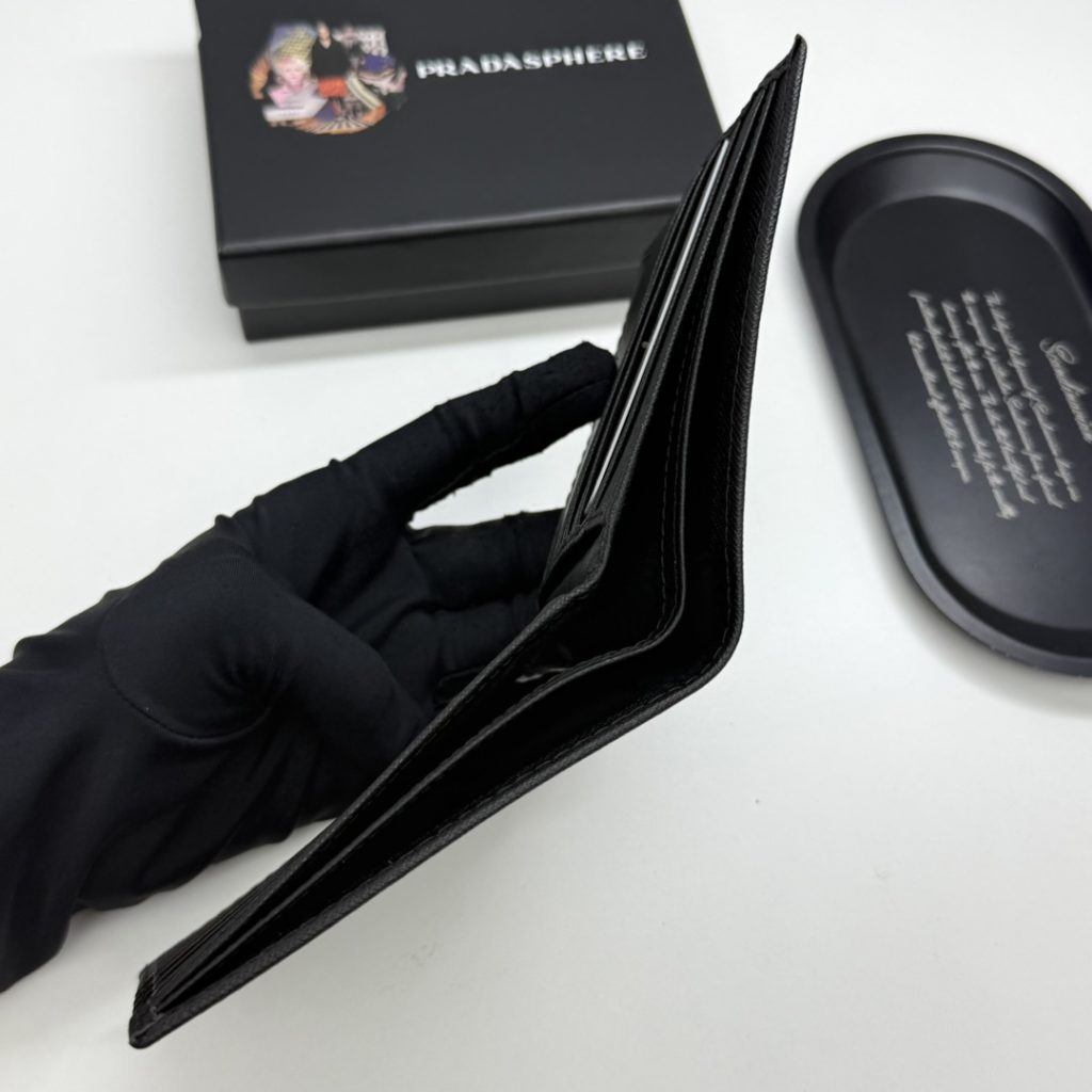 プラダ モノグラムキャンバス 上品な長財布 レディースギフトに最適な定番モデル - 画像 8