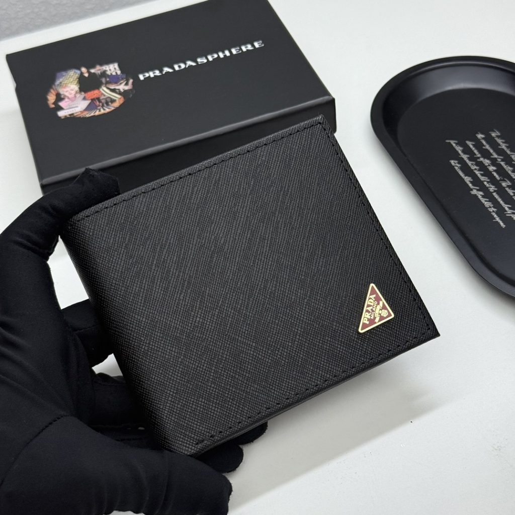 プラダ モノグラムキャンバス 上品な長財布 レディースギフトにも最適な定番モデル - 画像 2