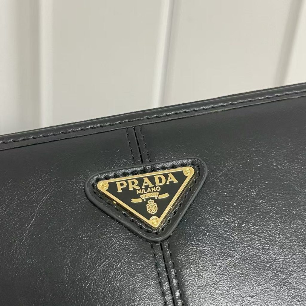 プラダ モノグラムキャンバス 上品な長財布 レディース ギフトにも最適な定番モデル - 画像 4