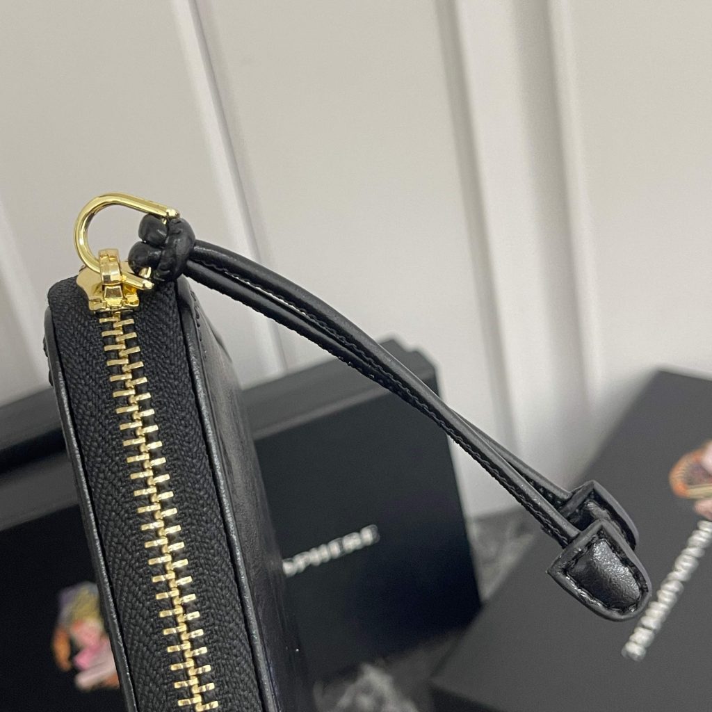 プラダ モノグラムキャンバス 上品な長財布 レディース ギフトにも最適な定番モデル - 画像 6