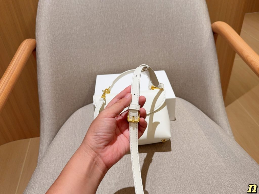 セリーヌ ショルダーバッグ 上質なレザーと洗練されたデザイン レディースに人気の定番モデル - 画像 8