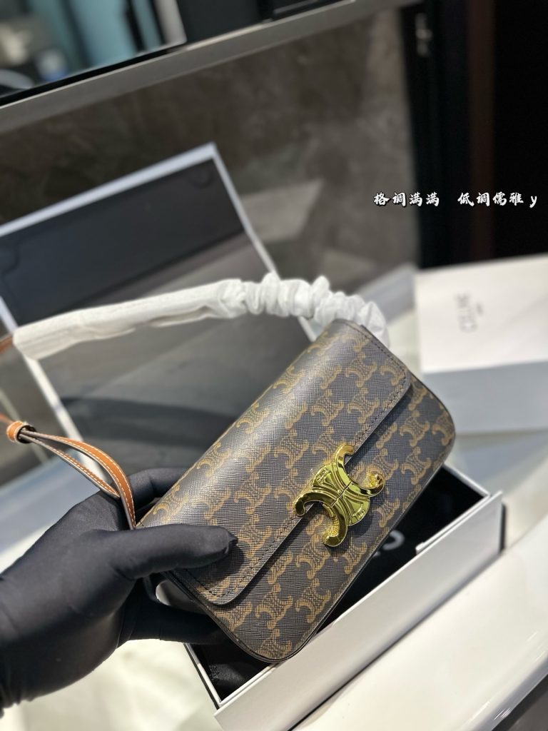 セリーヌ モノグラムキャンバス 上品なショルダーバッグ レディース向け 長く愛用できる定番モデル - 画像 3