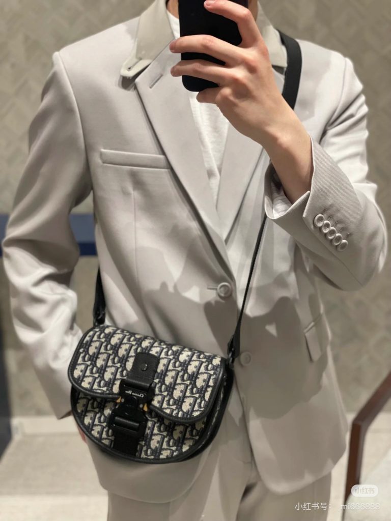 Diorディオール ショルダーバッグ 洗練されたモノグラムキャンバス レディースに人気の上品なデザイン - 画像 2
