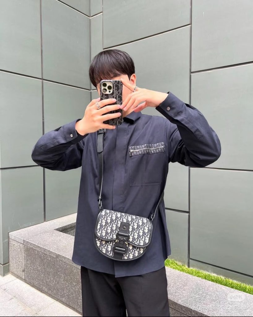 Diorディオール ショルダーバッグ 洗練されたモノグラムキャンバス レディースに人気の上品なデザイン - 画像 5
