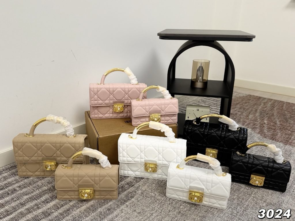 ディオール ショルダーバッグ モノグラムキャンバスの上品な魅力と通勤使いを写真で紹介