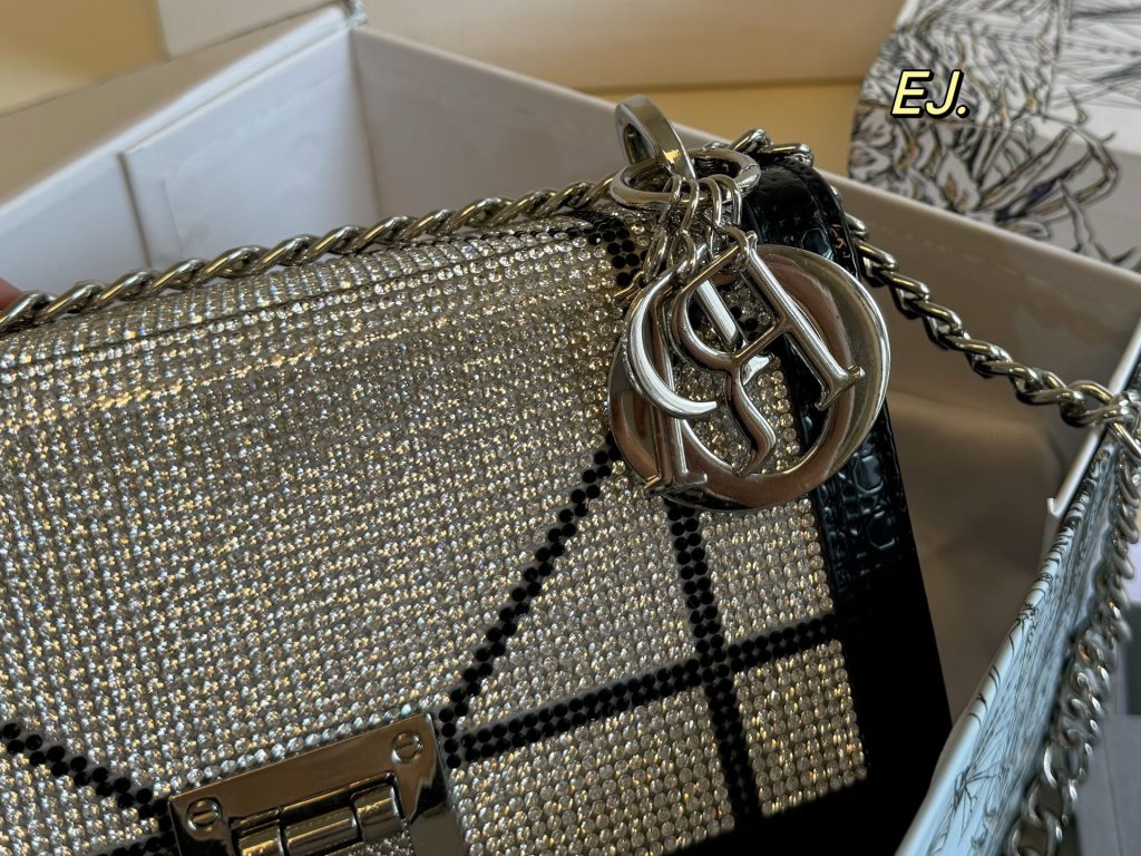 Diorディオール モノグラムキャンバス 上品なショルダーバッグ レディースに人気の定番アイテム - 画像 3