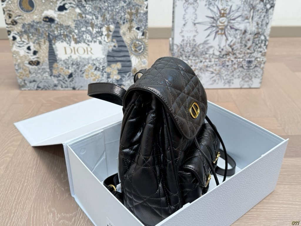 Diorディオール ショルダーバッグ モノグラムキャンバス 上品なデザイン レディース向け 長く愛用できる定番モデル - 画像 2