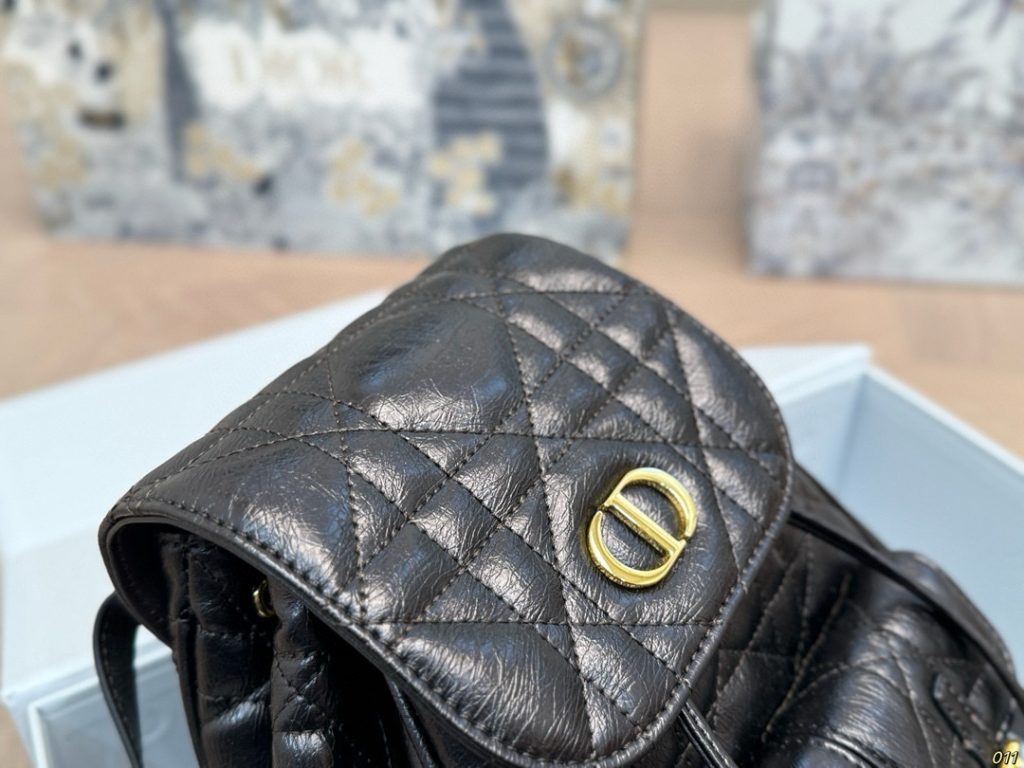 Diorディオール ショルダーバッグ モノグラムキャンバス 上品なデザイン レディース向け 長く愛用できる定番モデル - 画像 3