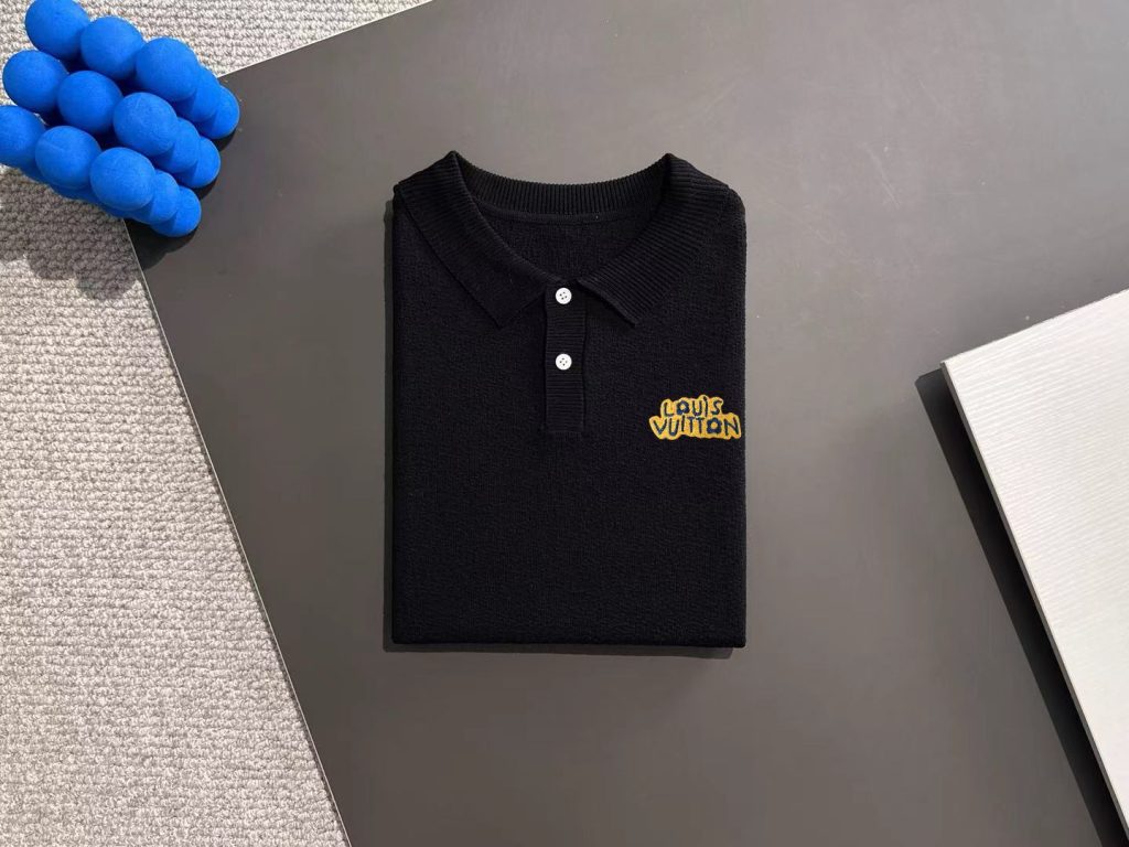 Louis VuittonLOUIS VUITTON 黒 ポロネックニット 1色入 - 画像 8