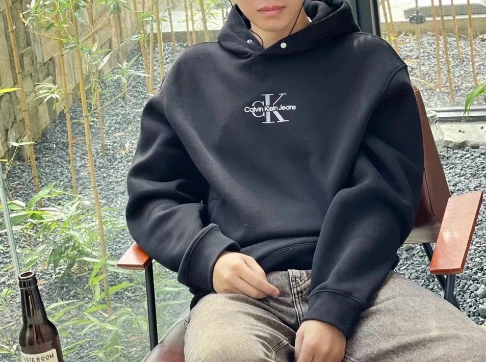 黒系シャツを服に合わせるなら見るべき3点