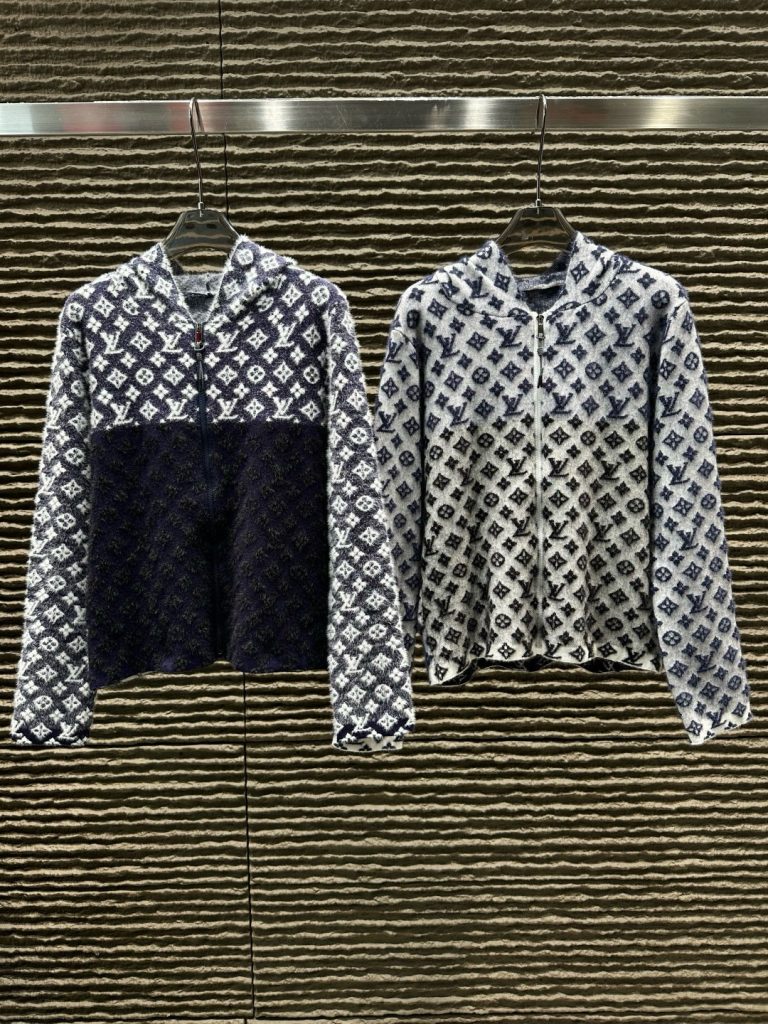 Louis VuittonLOUIS VUITTON ミニクロスオーバー フード付フリースジャケット 2色入 - 画像 2