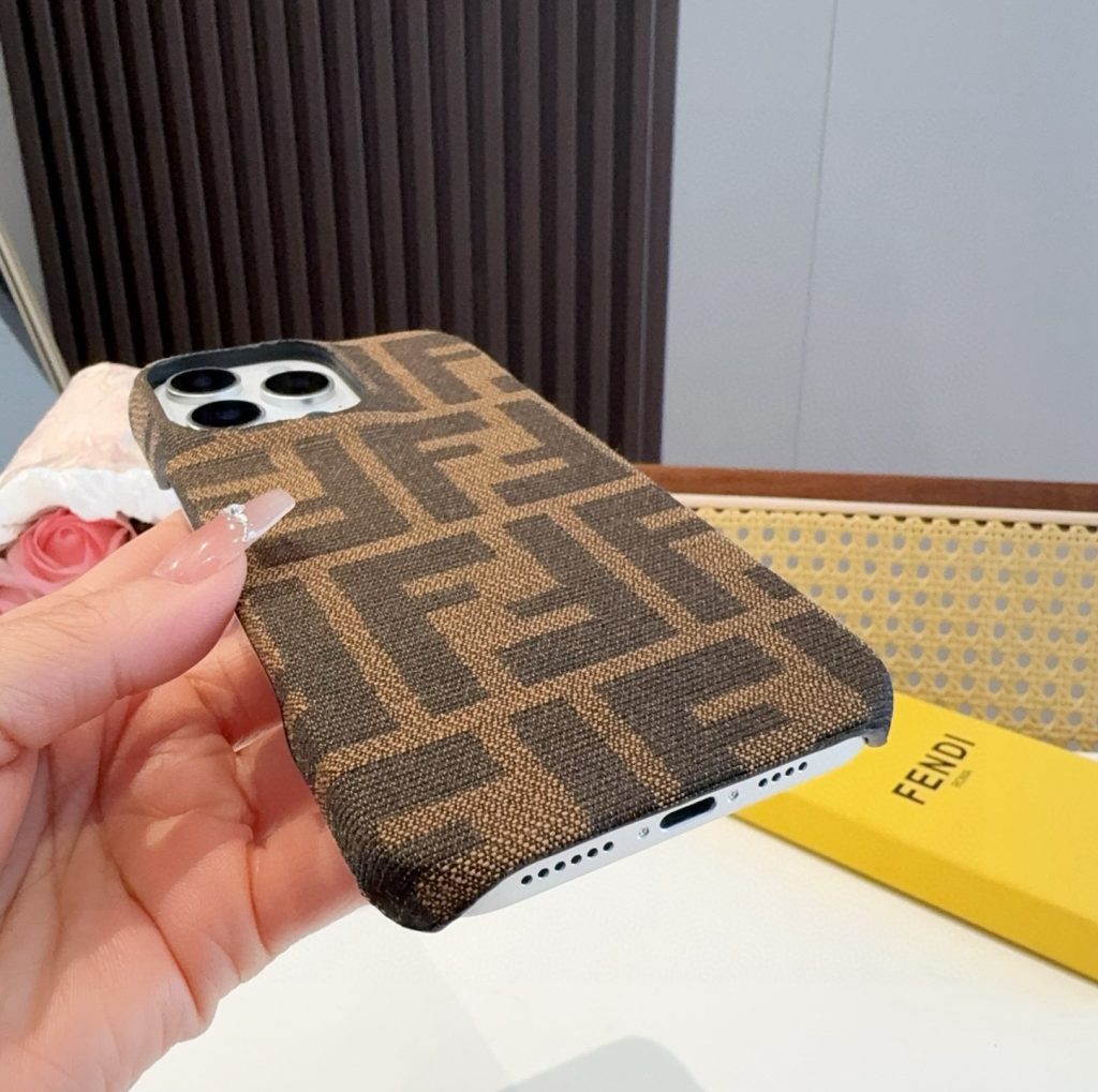 iPhoneケースFENDI フェンディ iPhone15 Pro用 ファブリックスマホケース 2色入 🌸 - 画像 8