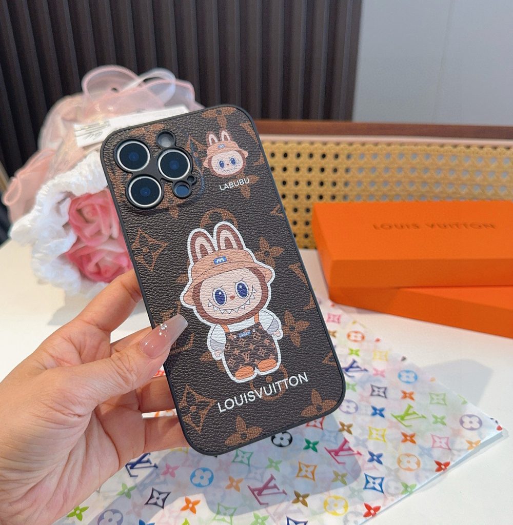 iPhoneケースルイ・ヴィトン×ラブブ手机壳 2色入 🐰 - 画像 5