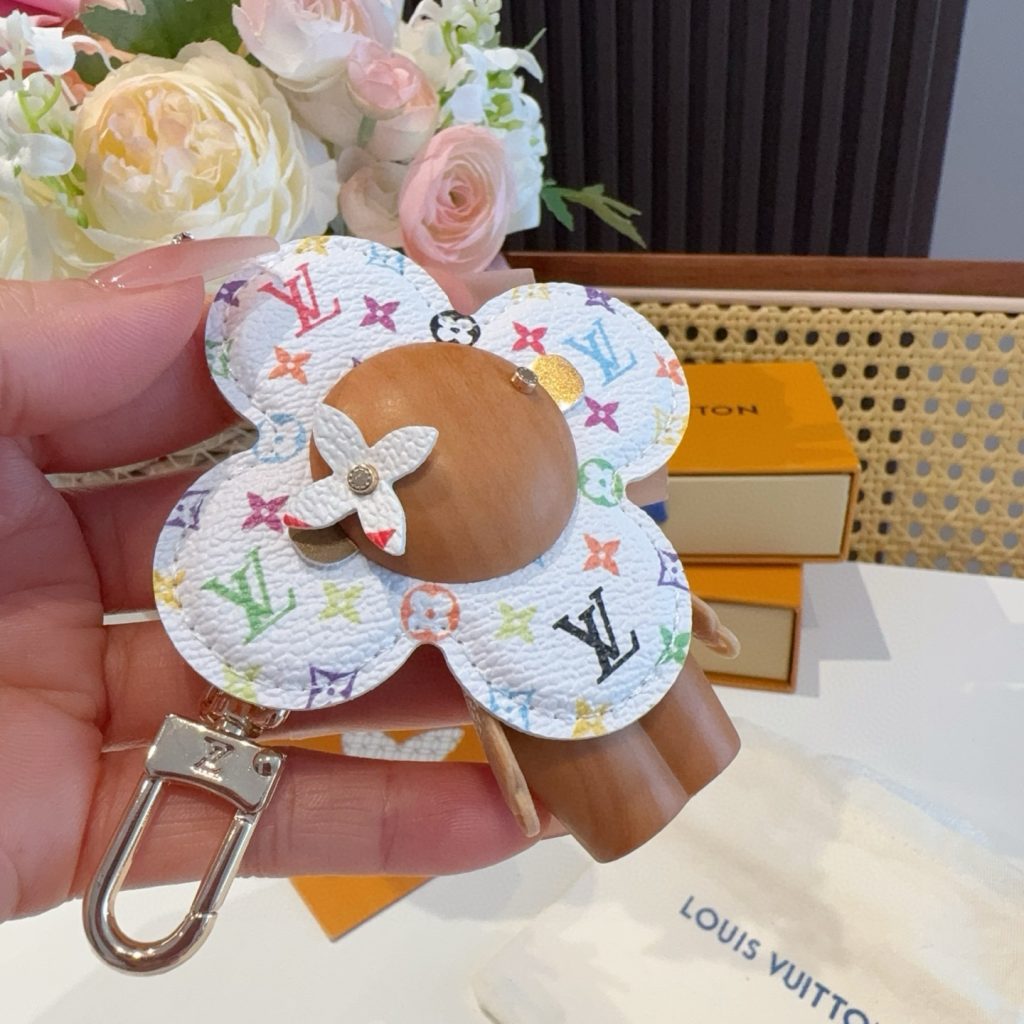 iPhoneケースルイヴィトン フラワー ロゴ チャーム 2色入 💐 - 画像 7
