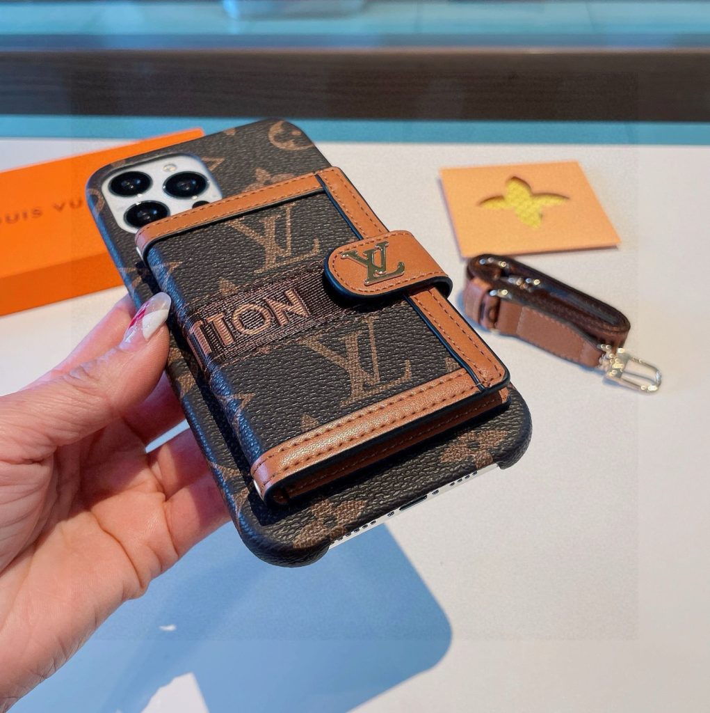 iPhoneケース【LOUIS VUITTON】スマホケース ポーチタイプ カード収納付き 肩掛けストラップ付き 🎁 - 画像 5