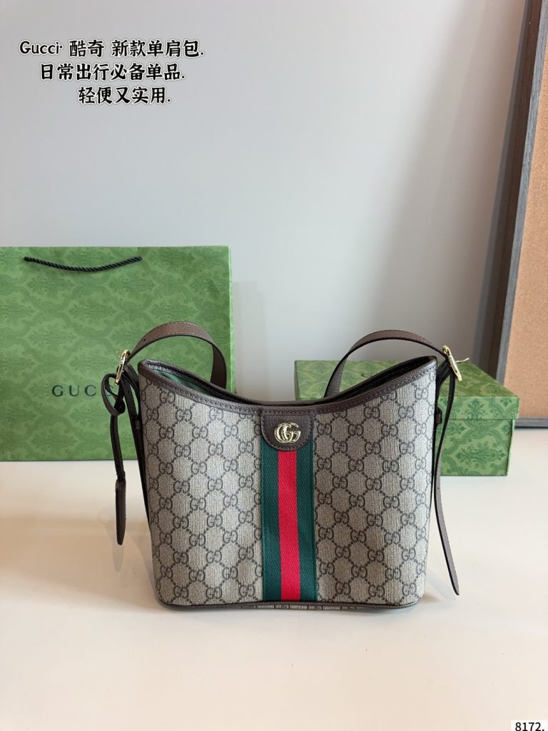 グッチ グッチ シグネチャー ハンドバッグ グリーンレッドストライプ 1色入 🛍️ - 画像 2