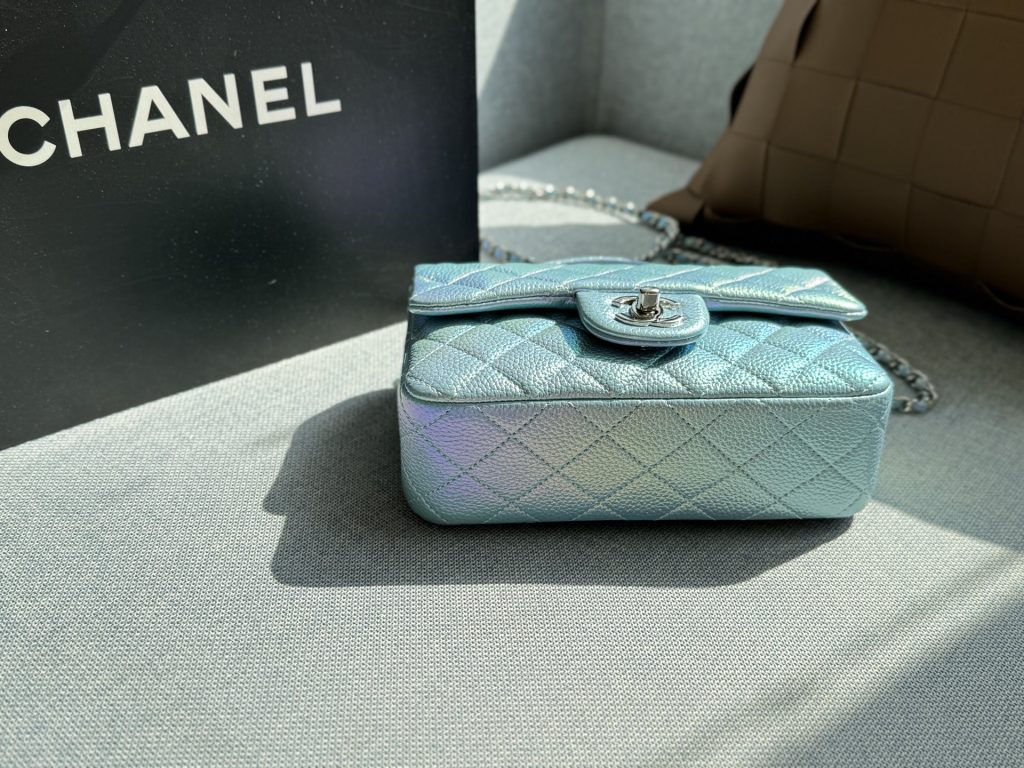 Chanel ミニキャビア ミニバッグ 20cm ミラーレザー 2色入 💎 - 画像 4