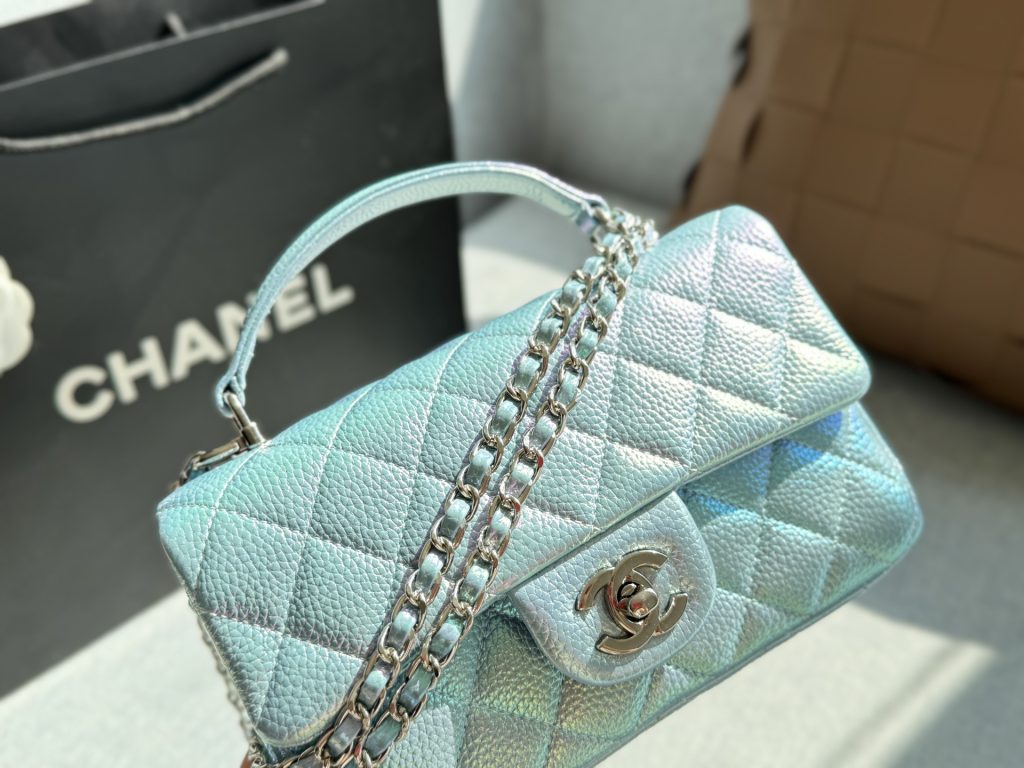 Chanel ミニキャビア ミニバッグ 20cm ミラーレザー 2色入 💎 - 画像 6