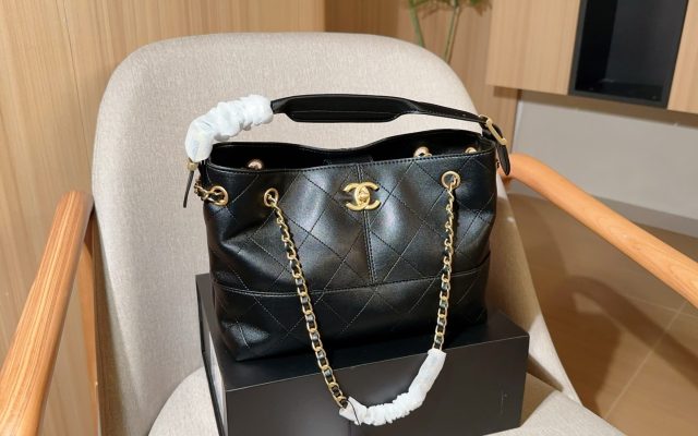 CHANELのハンドバッグを予算内で探す前に見るキャンバスのポイント