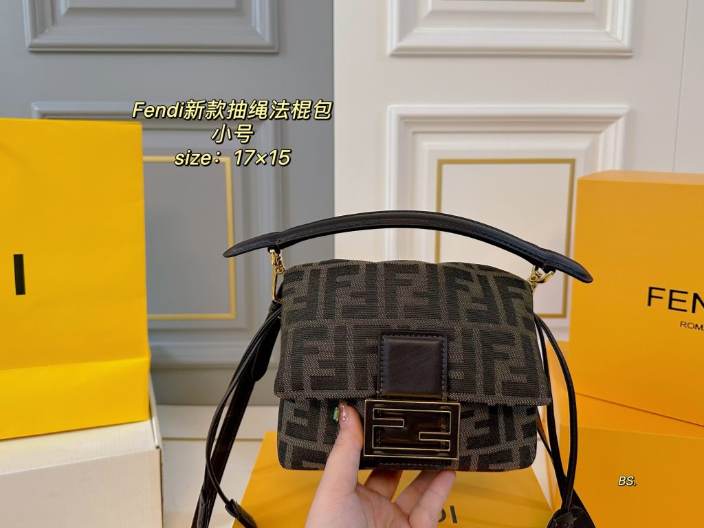 Fendi 新作 ブランド ポーチ ファンシー バッグ 17×15cm 🎩 - 画像 2