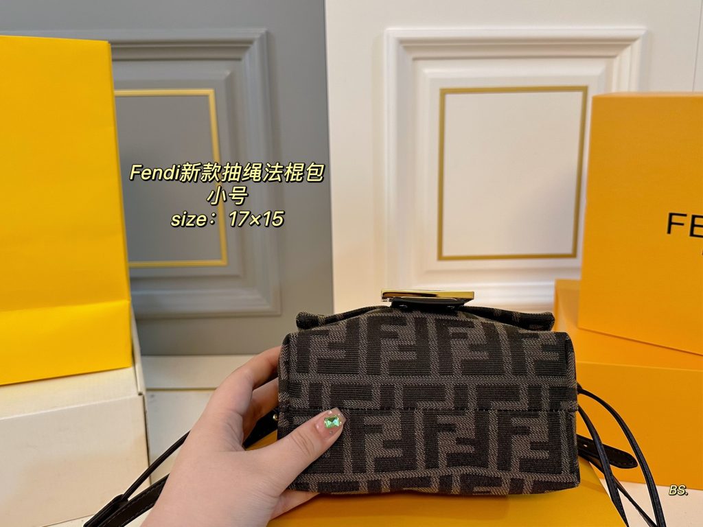 Fendi 新作 ブランド ポーチ ファンシー バッグ 17×15cm 🎩 - 画像 6
